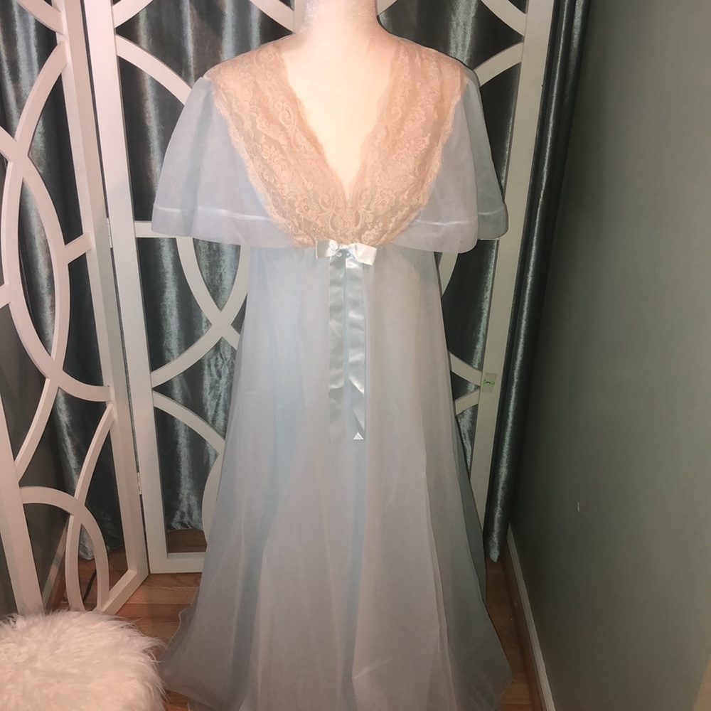 Vintage 60s Baby Blue Shadowline Peignoir Set - Robe & Night Gown/Lace & Ribbons